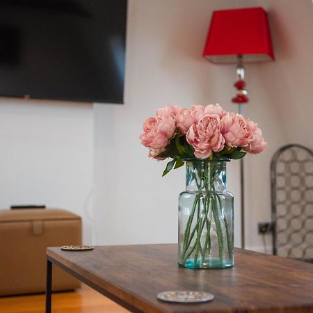 Stylish Townhouse, Work Desk, Fast Wi-Fi, Sleeps 6 Stamford Esterno foto