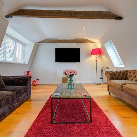 Stylish Townhouse, Work Desk, Fast Wi-Fi, Sleeps 6 Stamford Esterno foto