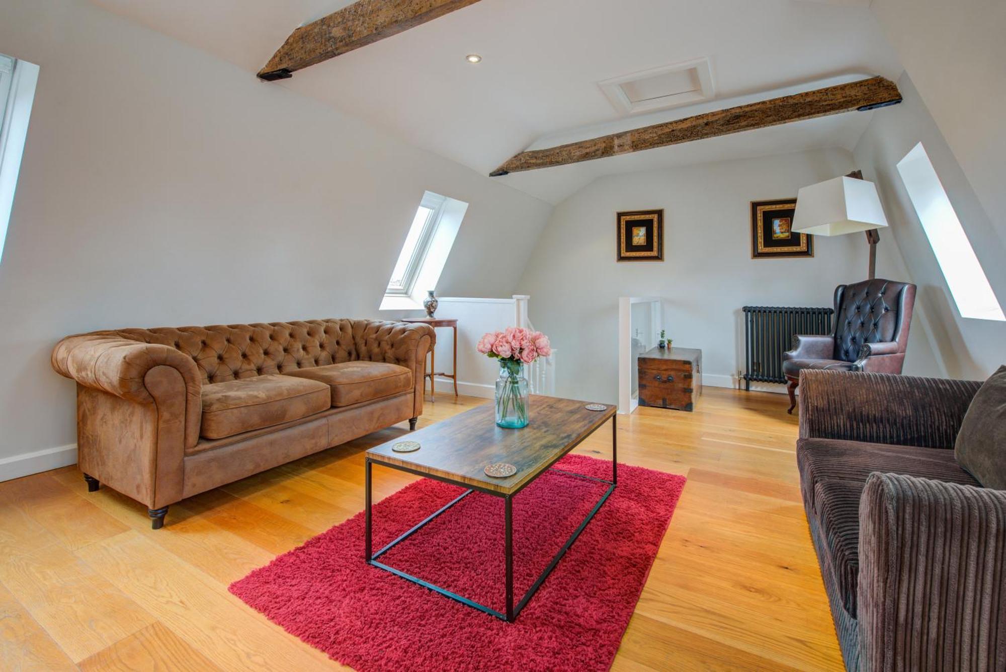 Stylish Townhouse, Work Desk, Fast Wi-Fi, Sleeps 6 Stamford Esterno foto