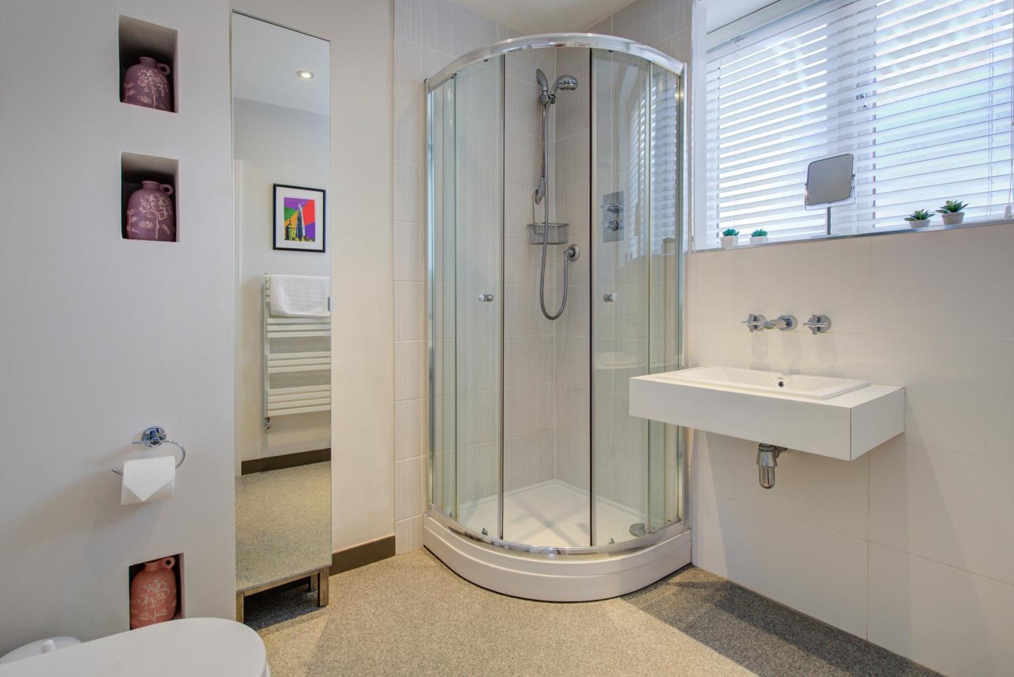 Stylish Townhouse, Work Desk, Fast Wi-Fi, Sleeps 6 Stamford Esterno foto