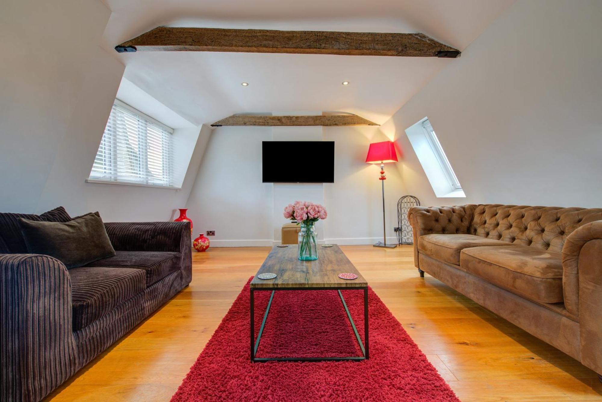 Stylish Townhouse, Work Desk, Fast Wi-Fi, Sleeps 6 Stamford Esterno foto